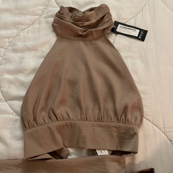 Satin Crop halter top - Picture 2 of 2